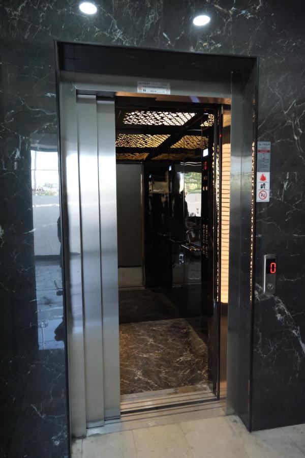 The Pearl Airport Hotel Arnavutkoy Exterior foto